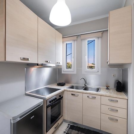 Apricus Apartments Apolpaina Екстериор снимка