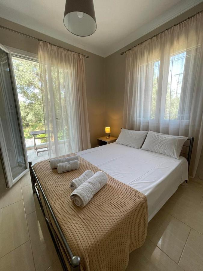 Apricus Apartments Apolpaina Екстериор снимка