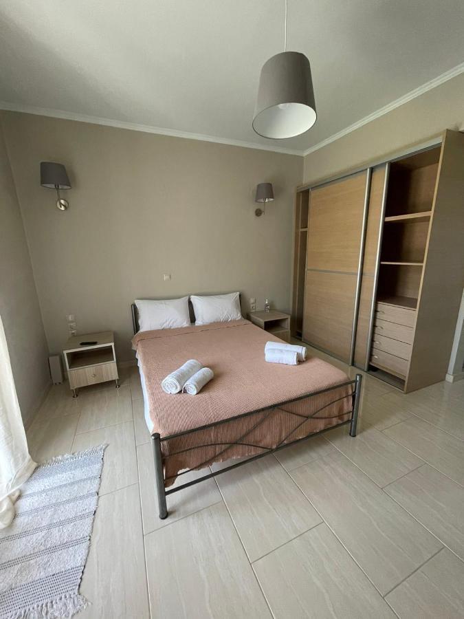 Apricus Apartments Apolpaina Екстериор снимка