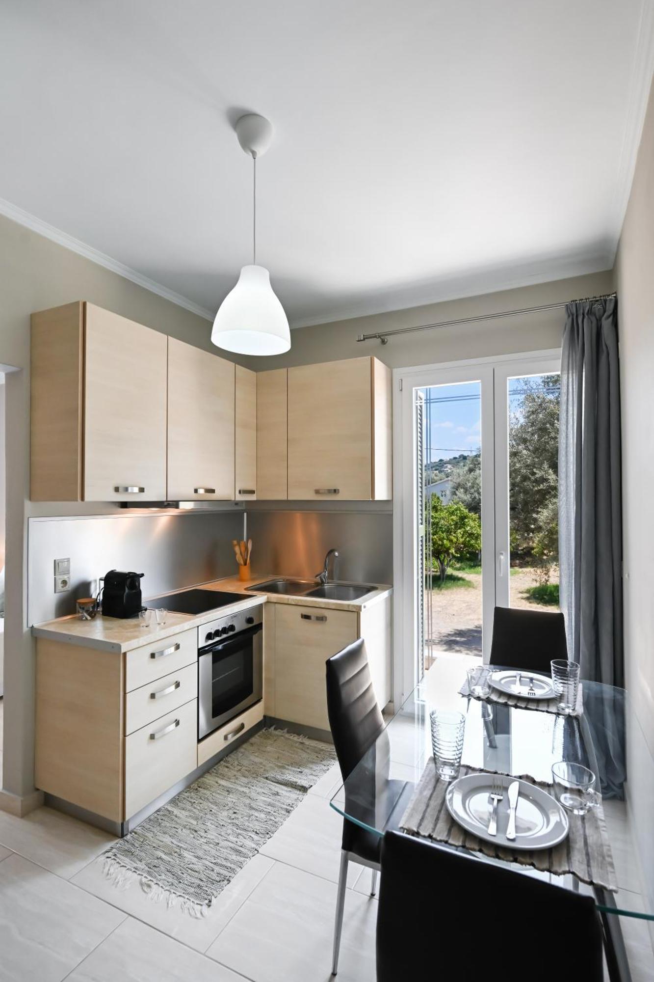 Apricus Apartments Apolpaina Екстериор снимка